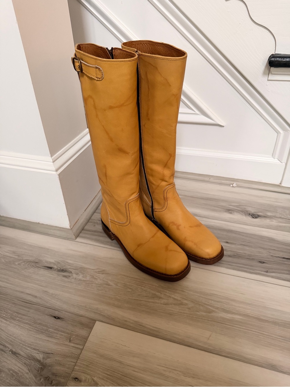 Frye FR42112 Campus Wide Calf Tall Riding Boots Banana 9B New